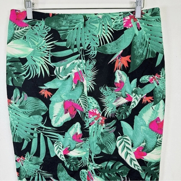 Lord And Taylor Tropical Pencil Skirt - Picture 12 of 14